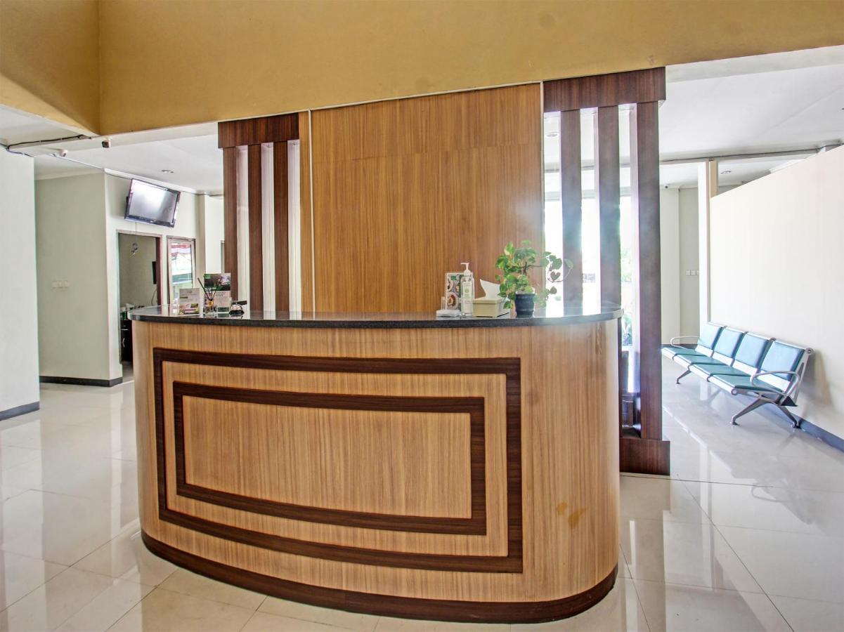 Oyo 91617 Hotel Mutiara ลอมบอก ภายนอก รูปภาพ