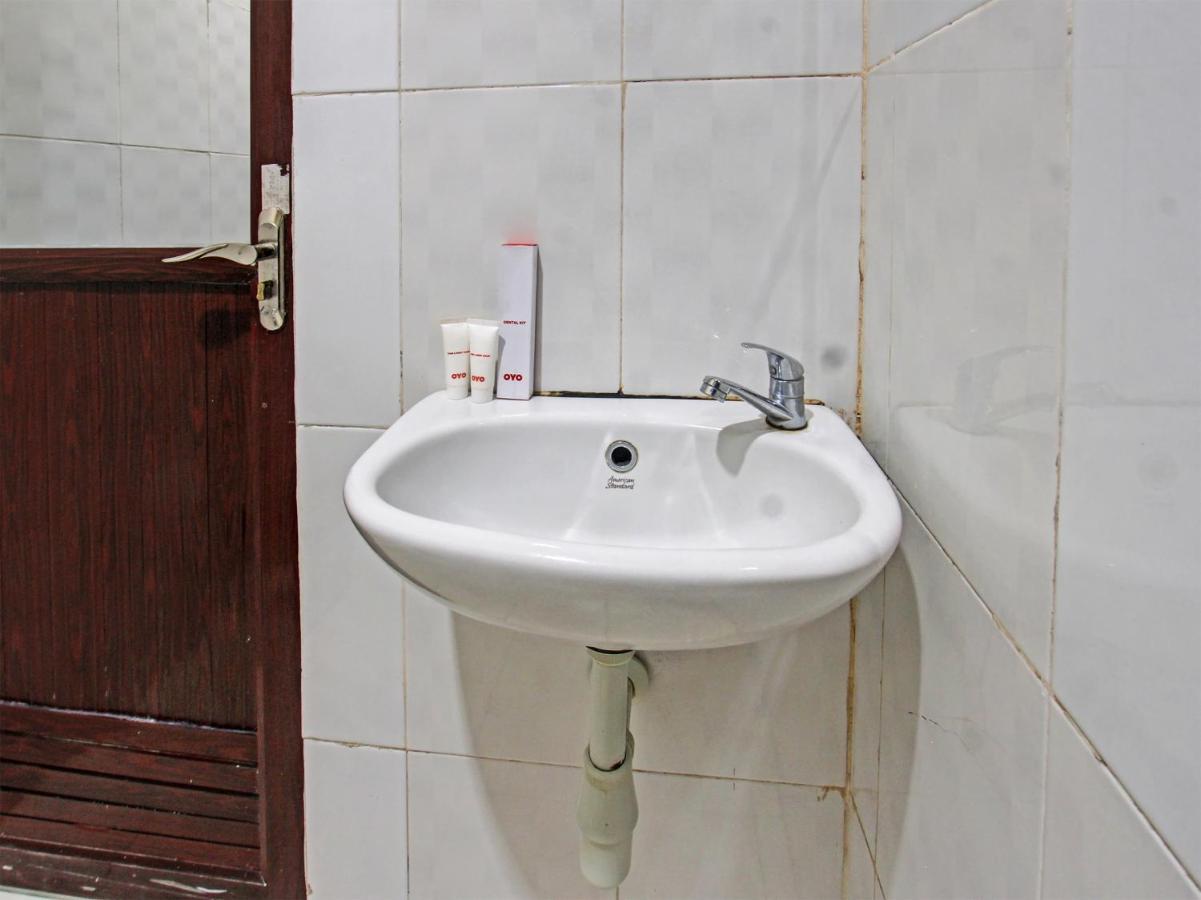Oyo 91617 Hotel Mutiara ลอมบอก ภายนอก รูปภาพ