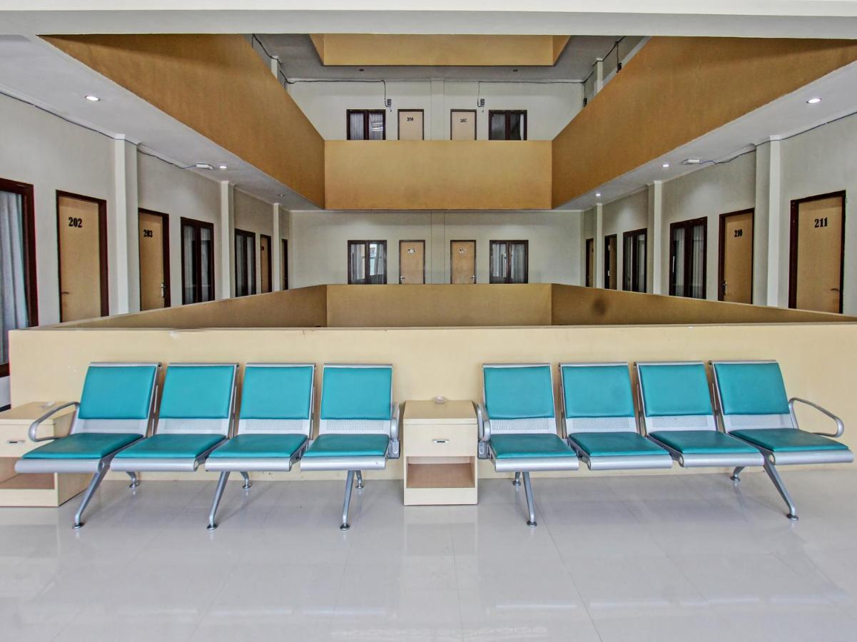 Oyo 91617 Hotel Mutiara ลอมบอก ภายนอก รูปภาพ