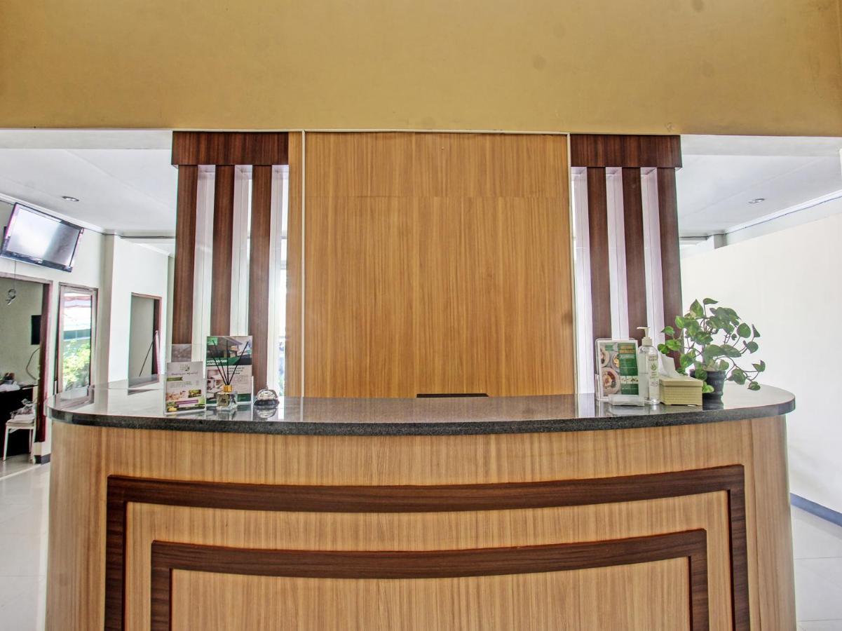 Oyo 91617 Hotel Mutiara ลอมบอก ภายนอก รูปภาพ