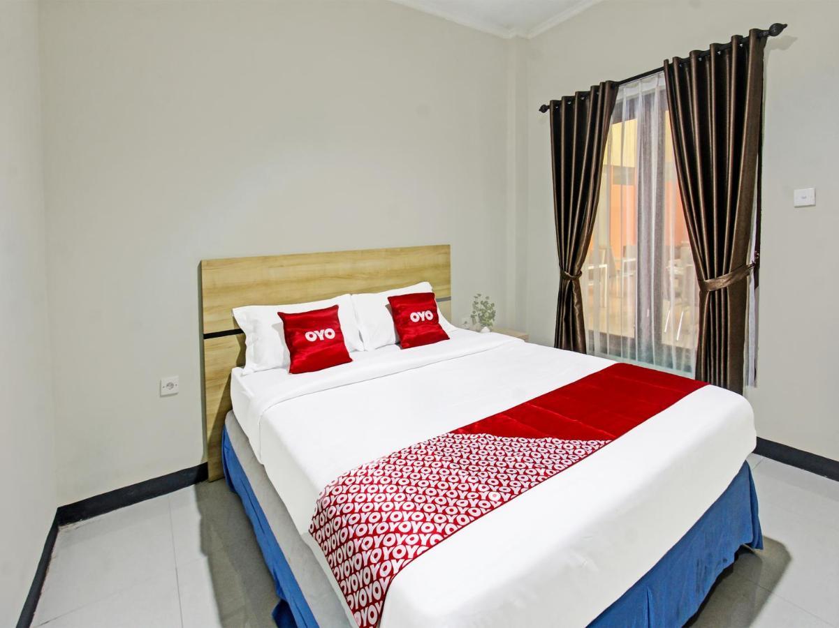 Oyo 91617 Hotel Mutiara ลอมบอก ภายนอก รูปภาพ