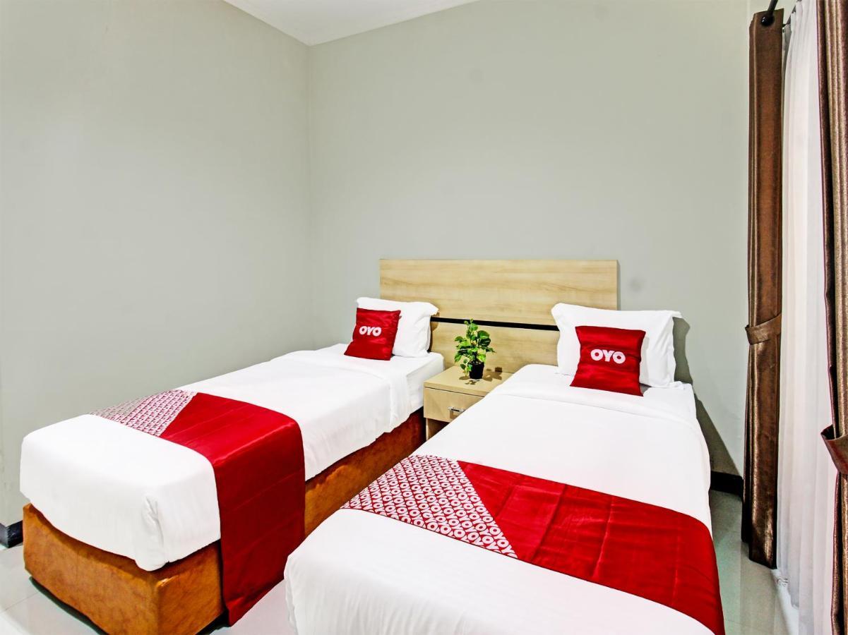 Oyo 91617 Hotel Mutiara ลอมบอก ภายนอก รูปภาพ