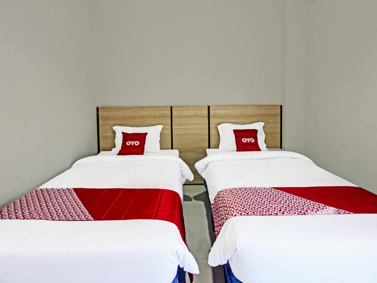 Oyo 91617 Hotel Mutiara ลอมบอก ภายนอก รูปภาพ
