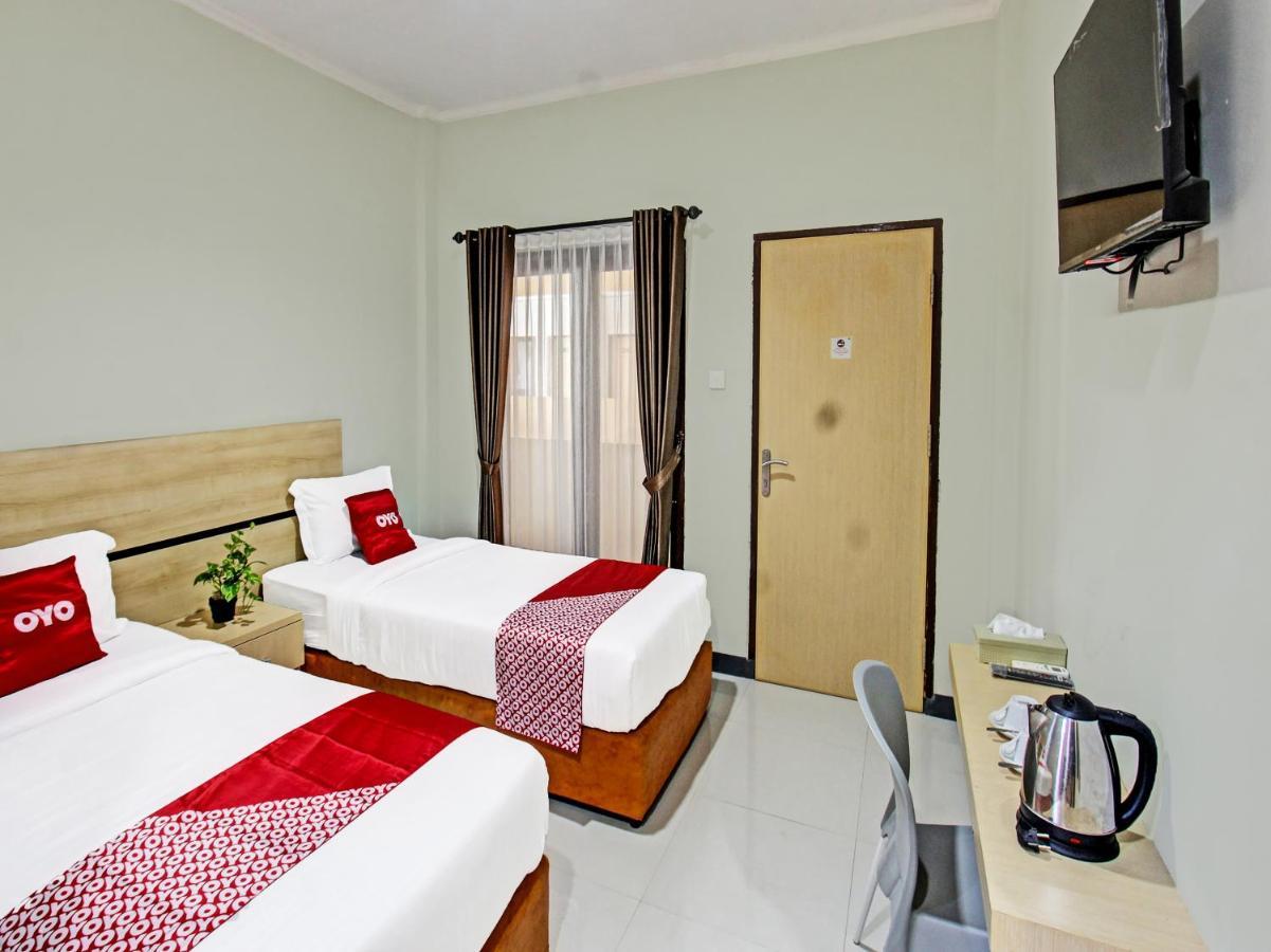 Oyo 91617 Hotel Mutiara ลอมบอก ภายนอก รูปภาพ