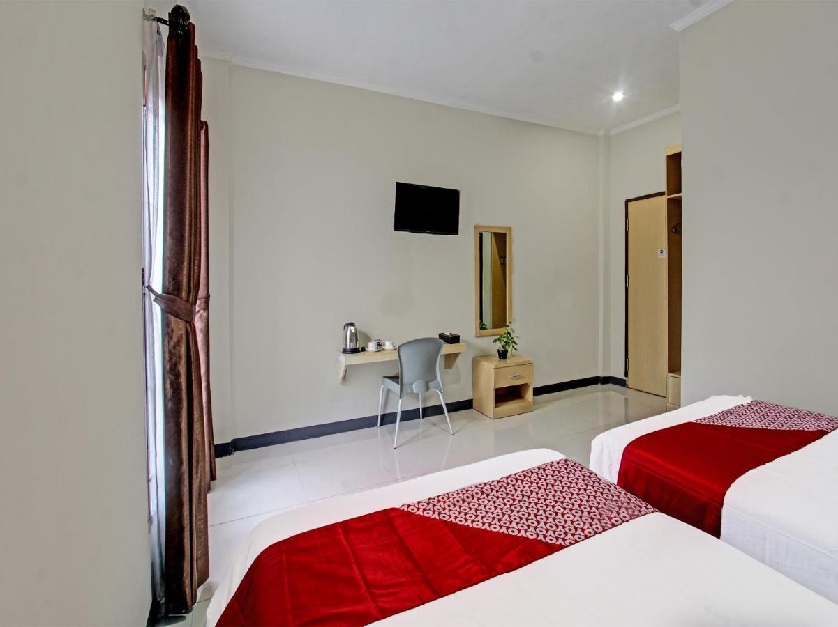 Oyo 91617 Hotel Mutiara ลอมบอก ภายนอก รูปภาพ